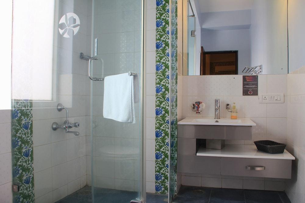 Orchid Suites - A Boutique Hotel Bangalore Off Residency Road Exterior photo