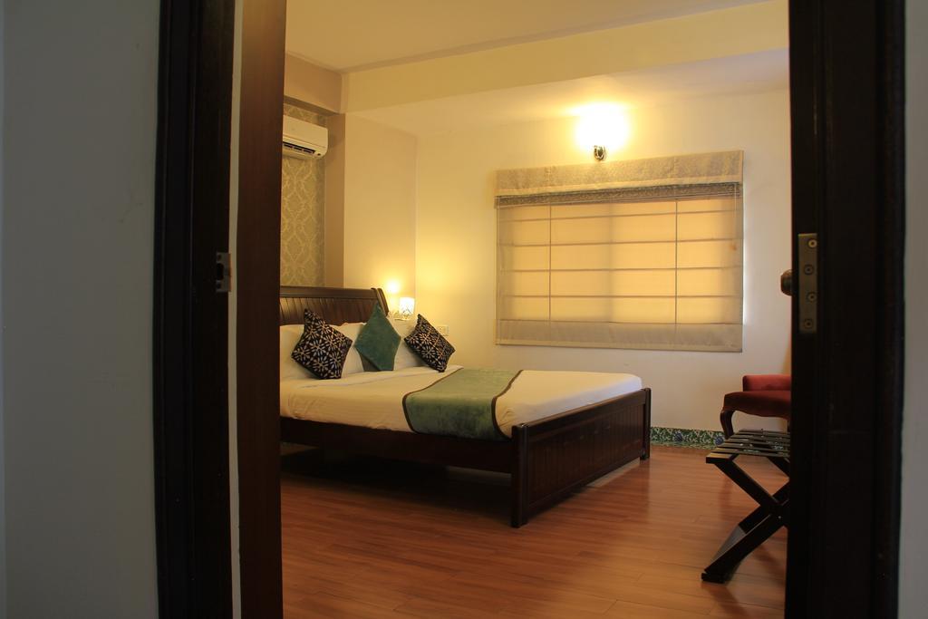 Orchid Suites - A Boutique Hotel Bangalore Off Residency Road Exterior photo