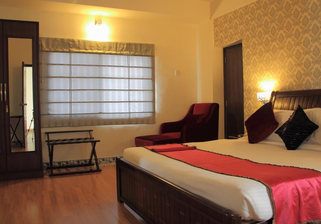 Orchid Suites - A Boutique Hotel Bangalore Off Residency Road Exterior photo
